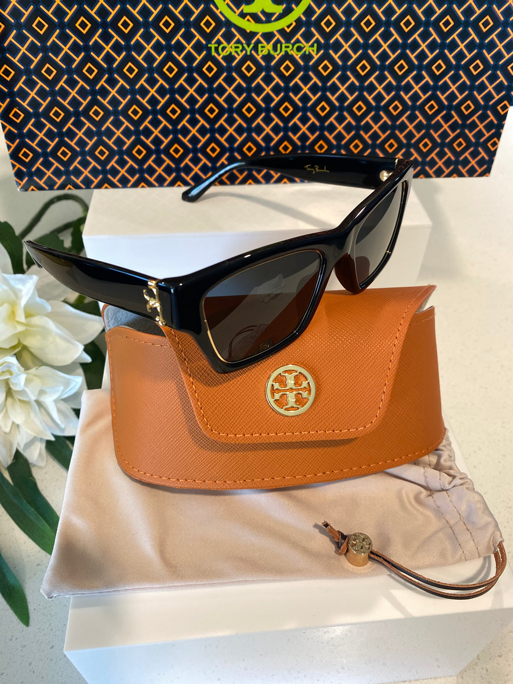 TORY BURCH SUNGLASSES