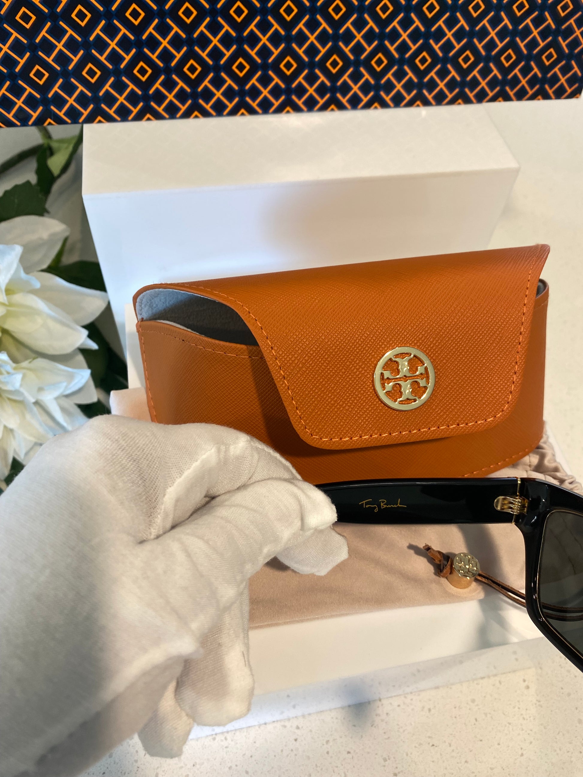 TORY BURCH SUNGLASSES